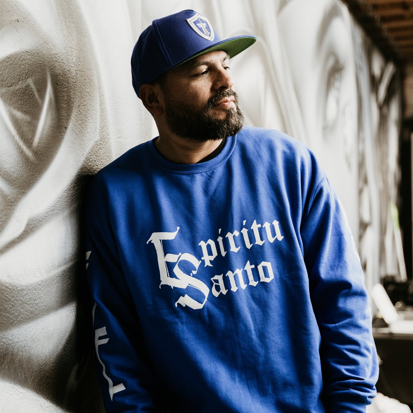 Espíritu Santo blue crew neck